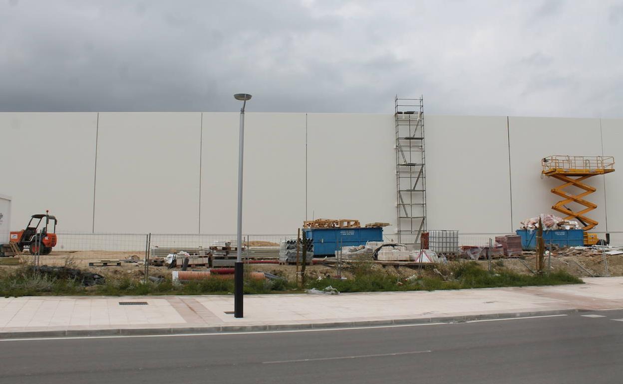 Obras sin actividad este lunes en el Jaén Plaza. 