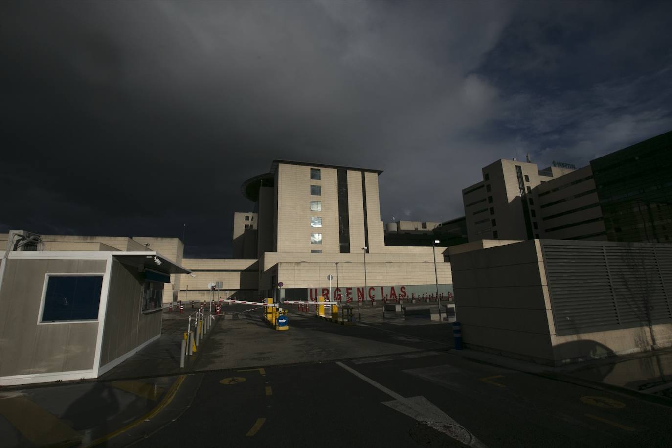 Las nuevas restricciones a la movilidad se hacen notar en las calles y plazas de la capital