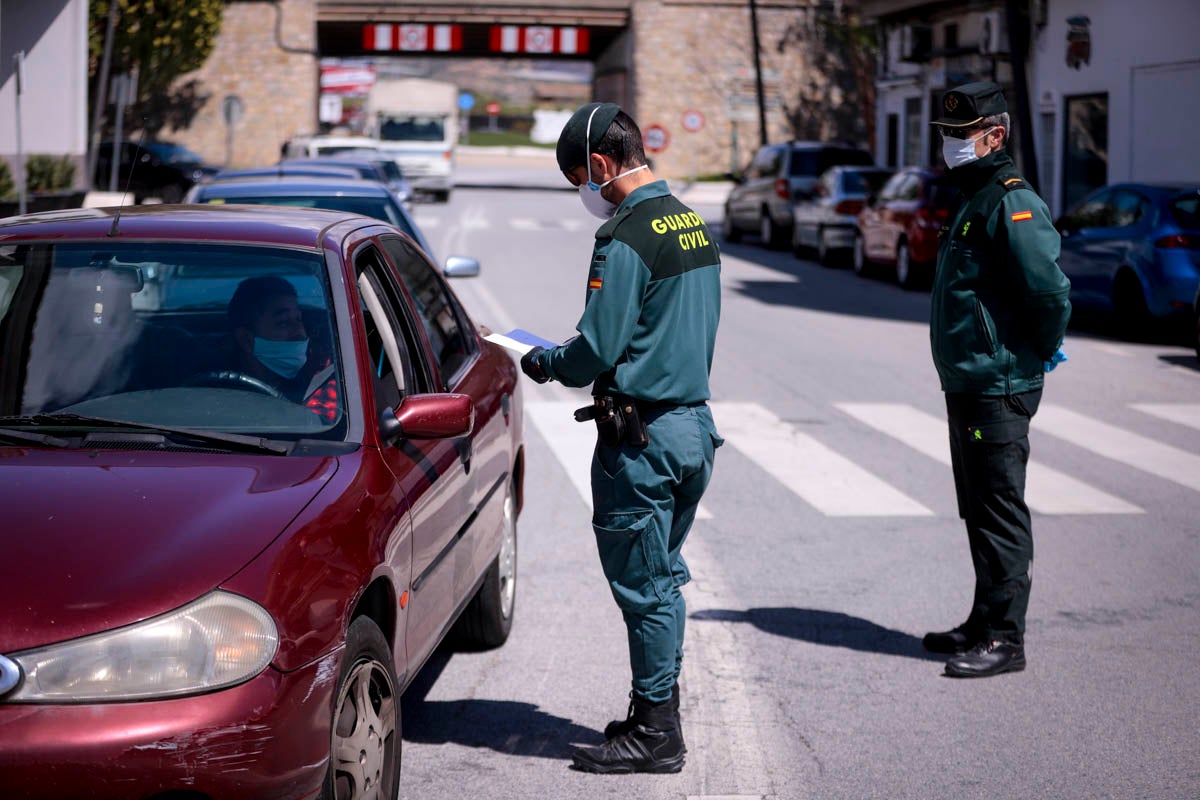La delegación del Gobierno andaluz intensifica la vigilancia en carreteras para reducir la movilidad aún más del 85%
