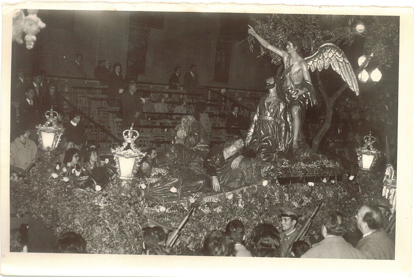 Estación de penitencia del Huerto en una imagen de fecha desconocida 