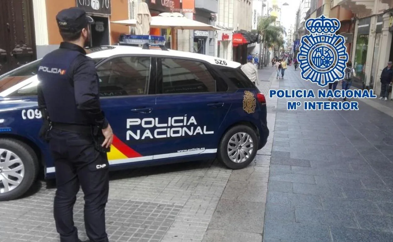 Héroes Del Balcón En Granada: Vecinos Evitan Que Una Mujer Robe El ...