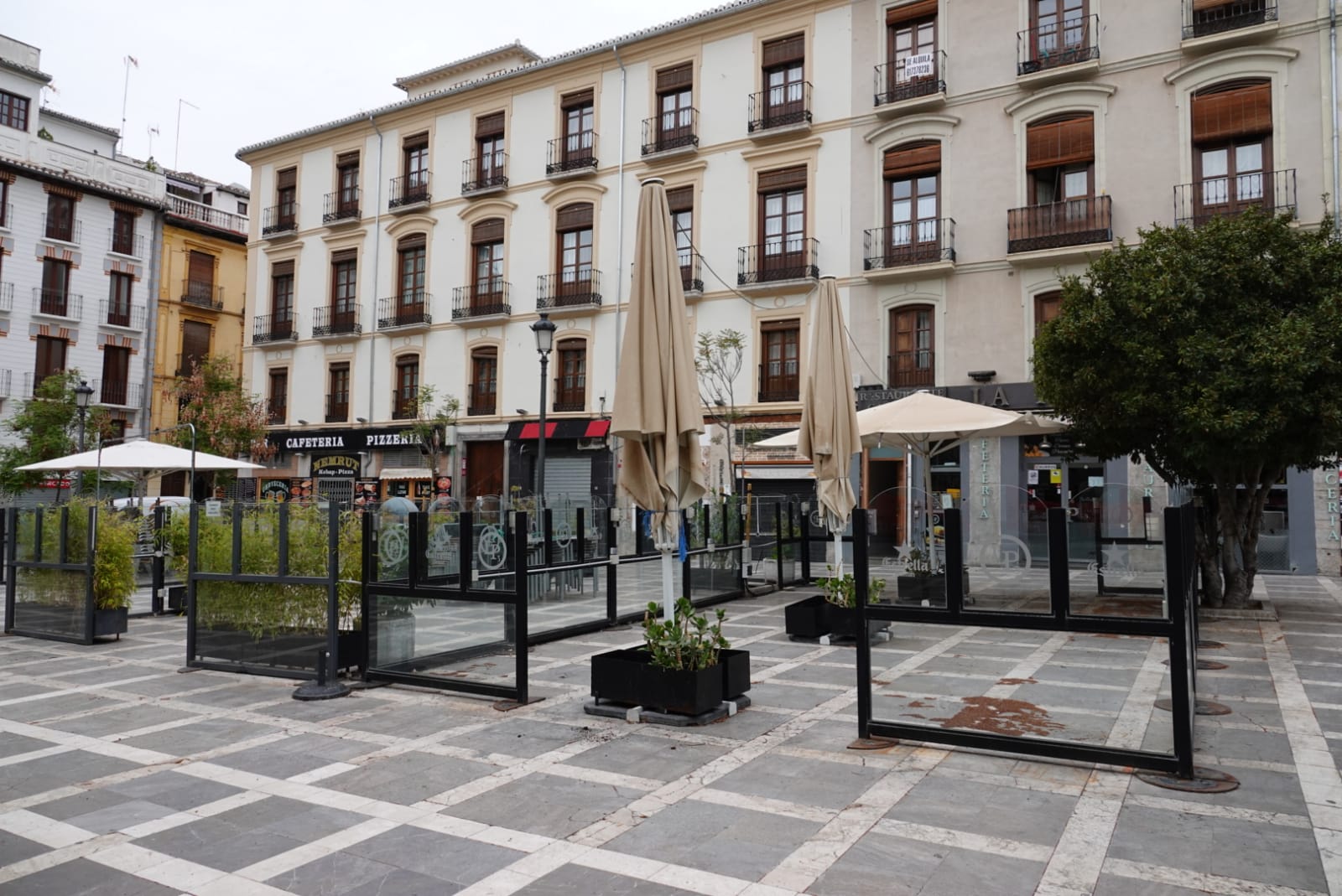Dentro de la cuarentena, Granada sigue viviendo su Semana Santa más inusual