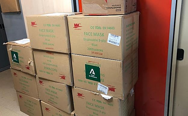 La Diputación retrasa hasta el lunes la recogida de 20.000 mascarillas de la Junta por ser días festivos