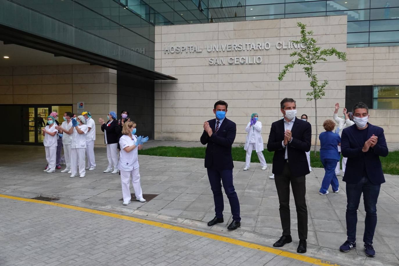 El instante se ha producido a las puertas del hospital del PTS 