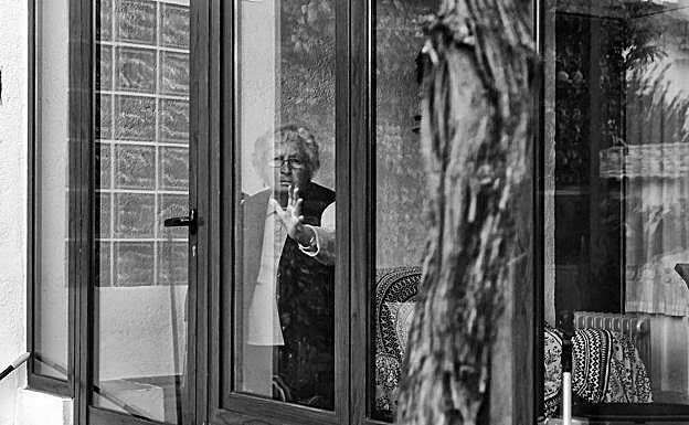 Imagen principal - Fotografías de José Tomás, Ramón L. Pérez y Francisco J. Sánchez. 