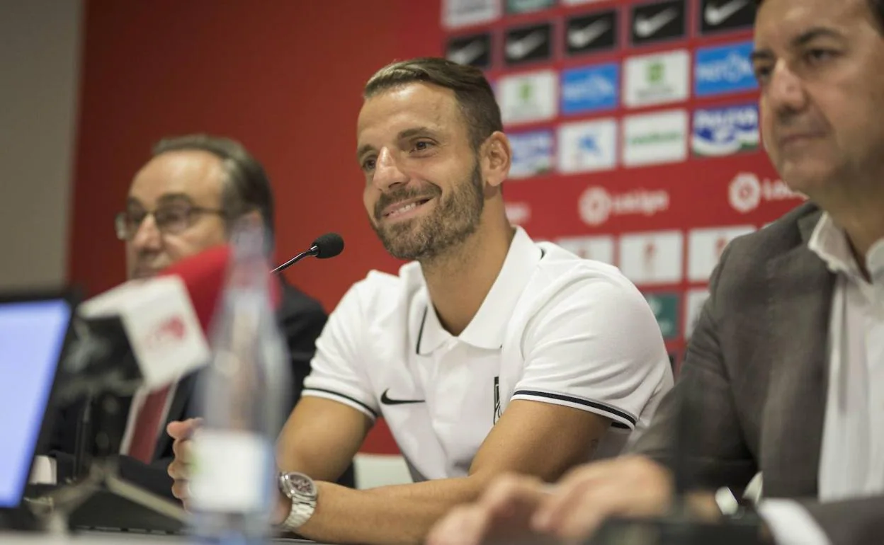 Roberto Soldado, en su presentación como jugador del Granada. 