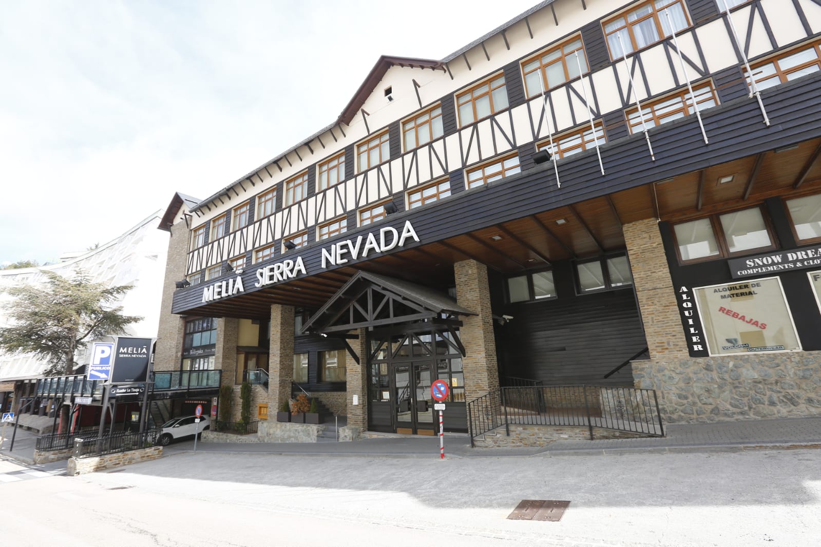 El aspecto de la zona dista mucho de ser el habitual. Sin embargo, ha recibido varios visitantes inesperados durante el estado de alarma