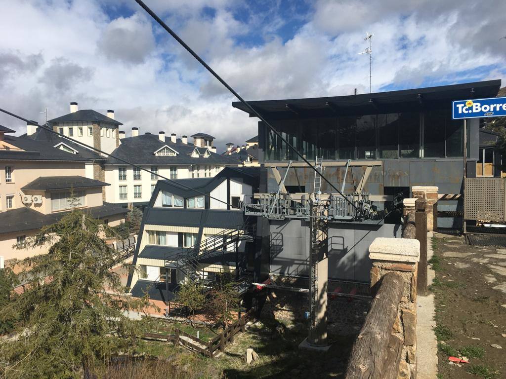 El aspecto de la zona dista mucho de ser el habitual. Sin embargo, ha recibido varios visitantes inesperados durante el estado de alarma