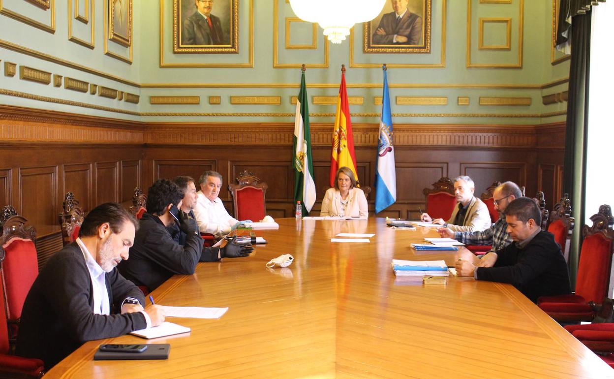 Motril ultima un plan de activación de la administración local y un plan de reactivación económica