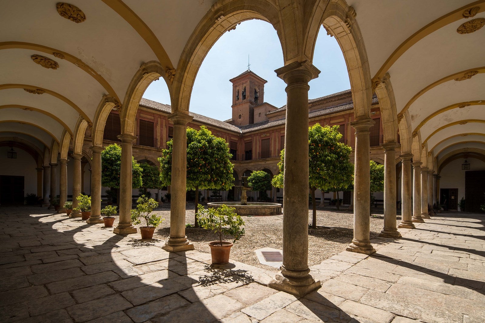 Abadía del Sacromonte. La antigua abadía, del siglo XVII, es otra pieza monumental cerrada al público por el coronavirus