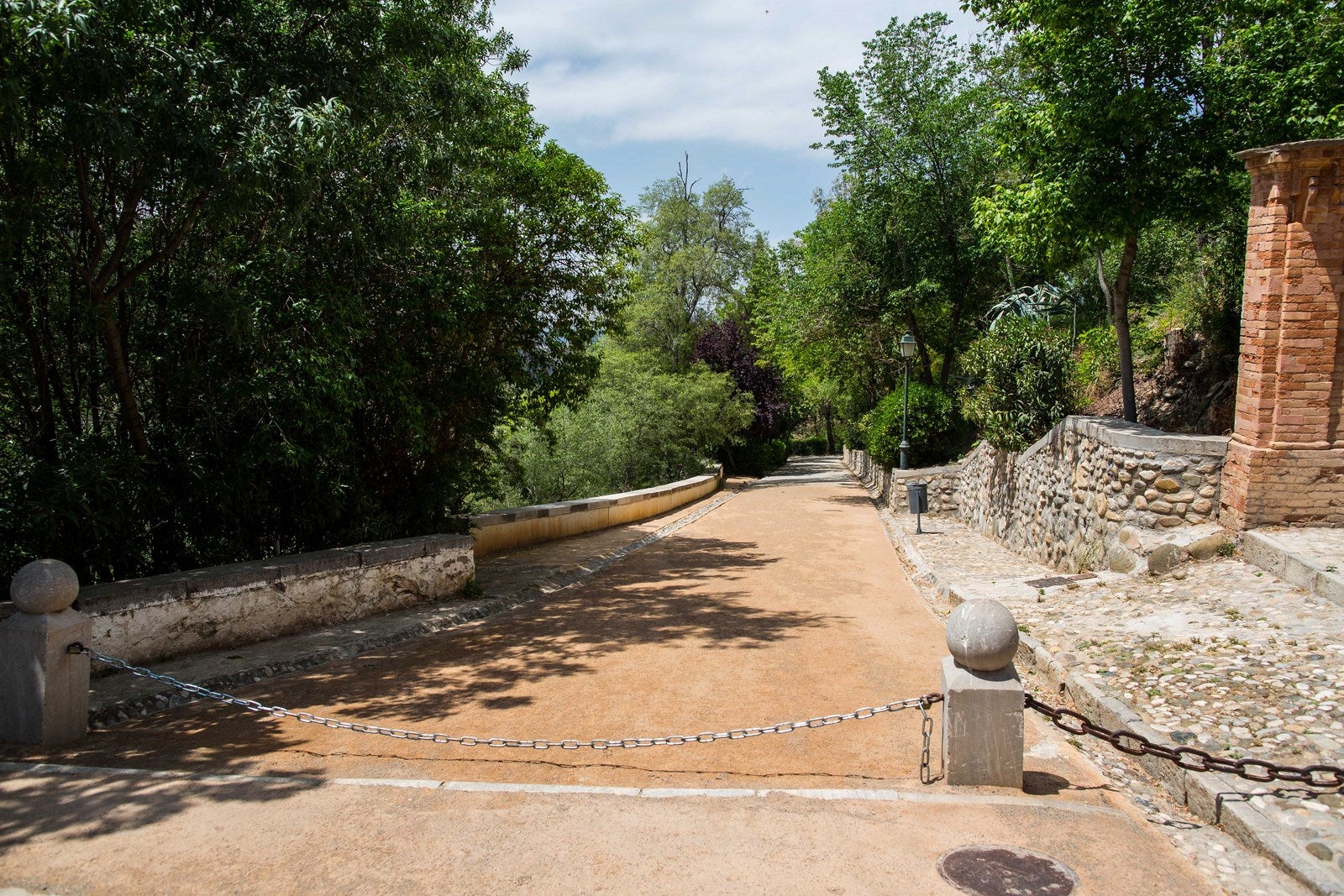 Abadía del Sacromonte. La antigua abadía, del siglo XVII, es otra pieza monumental cerrada al público por el coronavirus