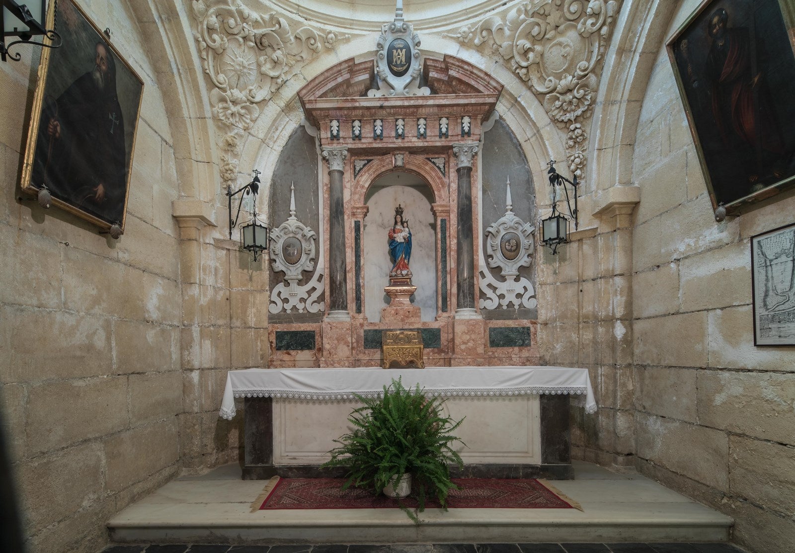 Abadía del Sacromonte. La antigua abadía, del siglo XVII, es otra pieza monumental cerrada al público por el coronavirus