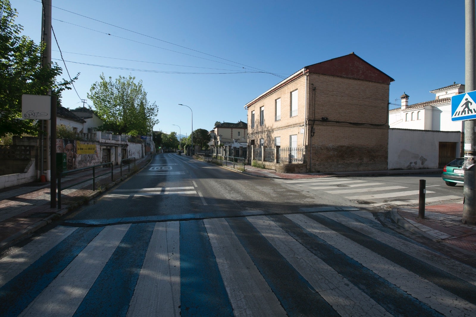 Este miércoles de cuarentena los granadinos tratan de hacer vida normal en una ciudad desértica