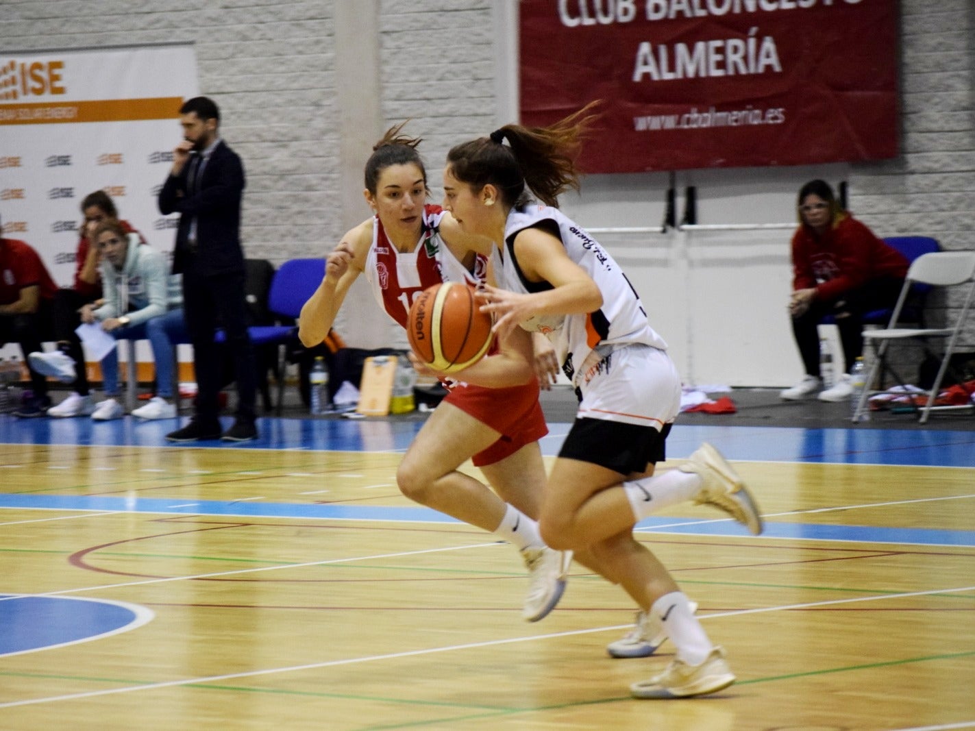 El equipo almeriense competiría con cantera y júnior si se retomase la competición.