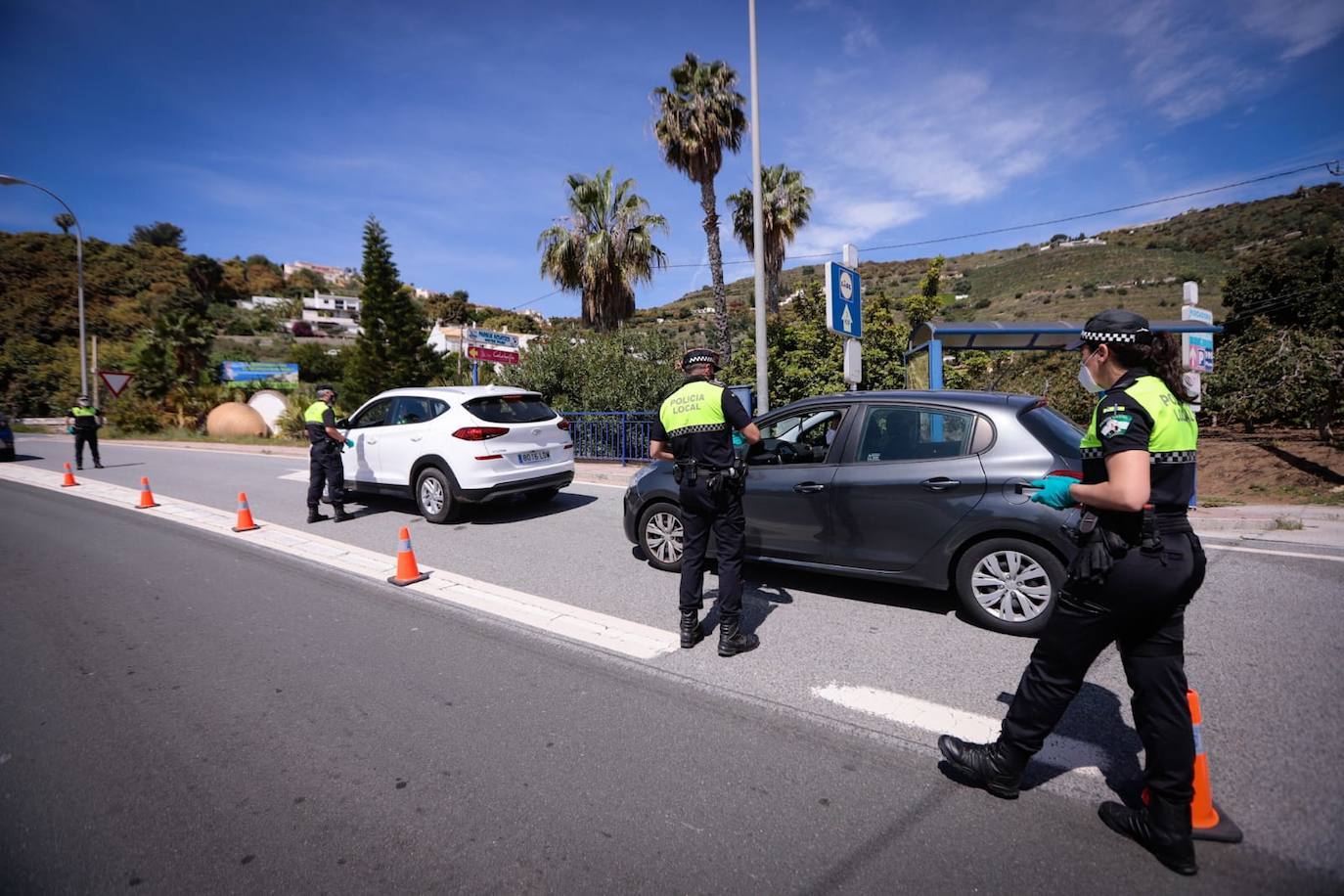 Control para evitar desplazamientos a segundas residencias en Almuñécar