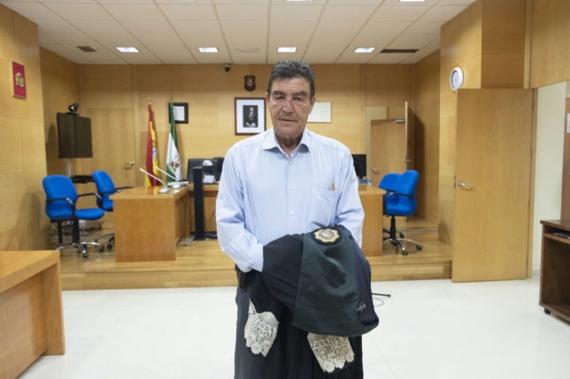 El juez Calatayud pide ceder el sábado a los mayores. 