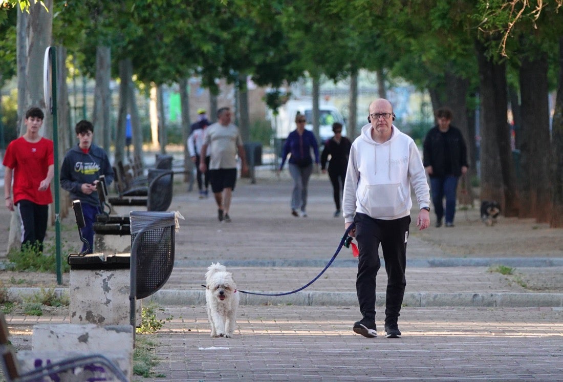 La capital comienza poco a poco a recuperar la normalidad con salidas en los horarios establecidos 