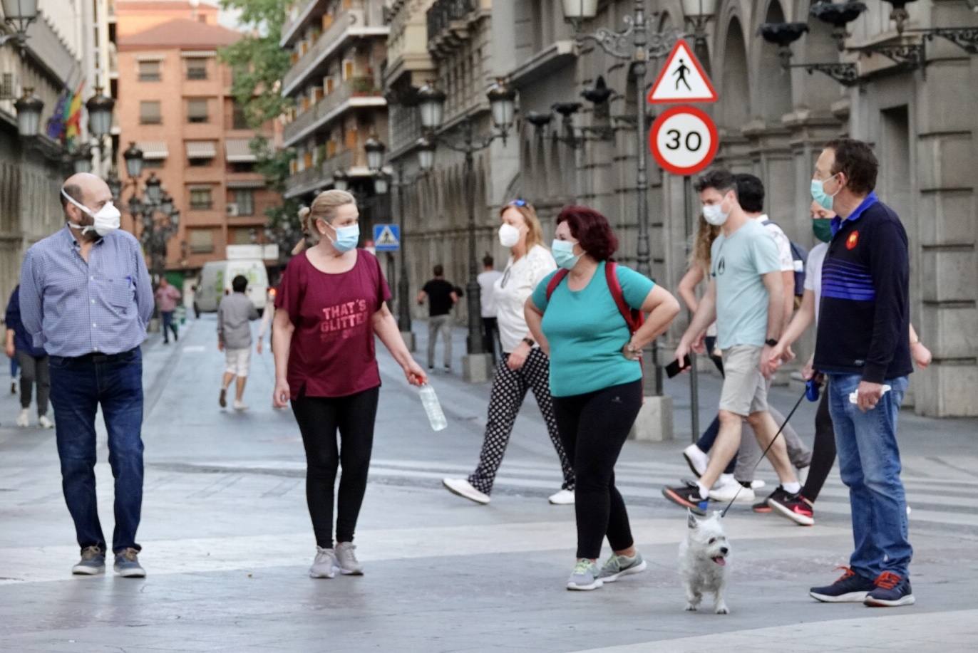 Este lunes marca un antes y un después en la desescalada en la ciudad, con la reapertura de algunos comercios, junto con la ya iniciada salida a la calle por horarios