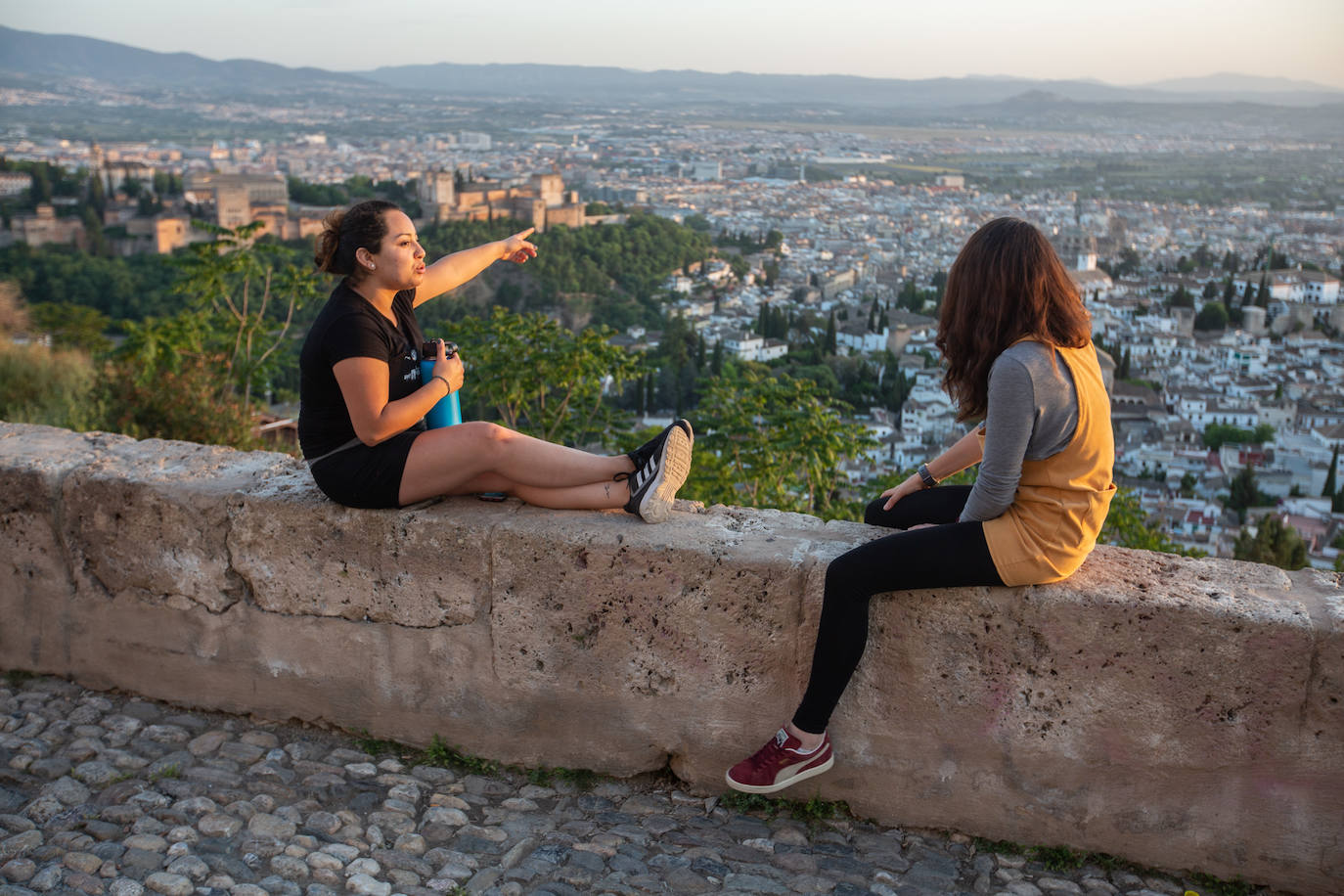 Fotos: El Albaicín, tras las ocho de la tarde