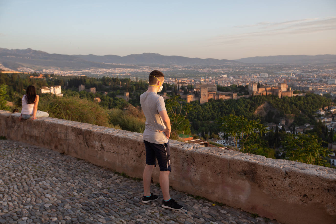 Fotos: El Albaicín, tras las ocho de la tarde