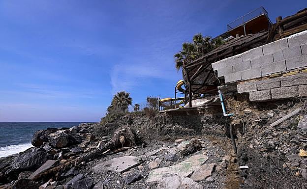 La terraza del restaurante anexo al parque acuático sexitano. 