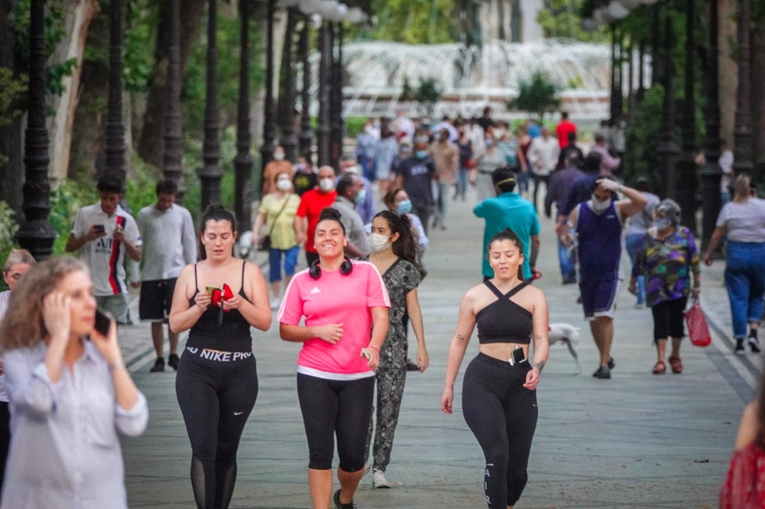 Las calles van notando cada vez más afluencia con las salidas permitidas dentro de la desescalada