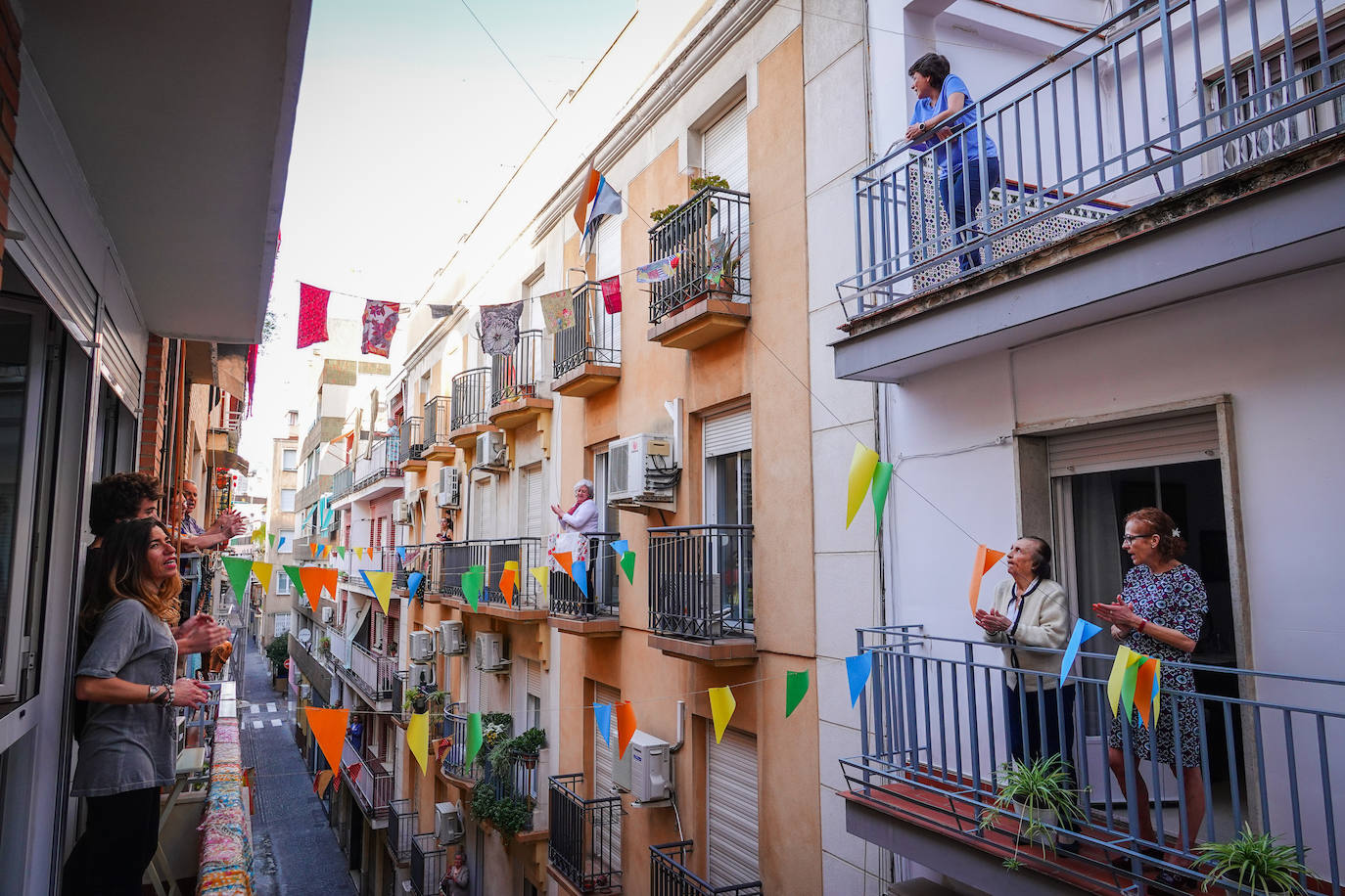 Fotos: El aplauso de la calle Afán de Ribera