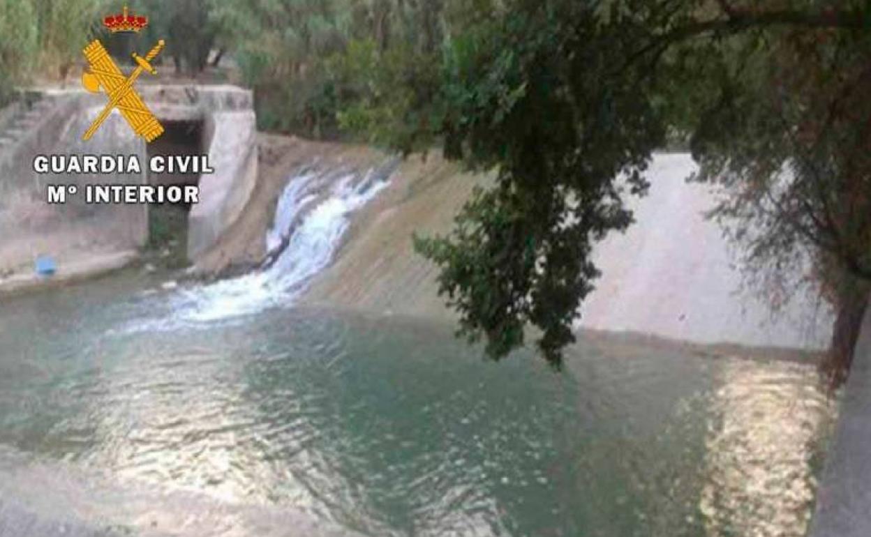 Lugar donde fueron encontrados los jóvenes bañándose. 