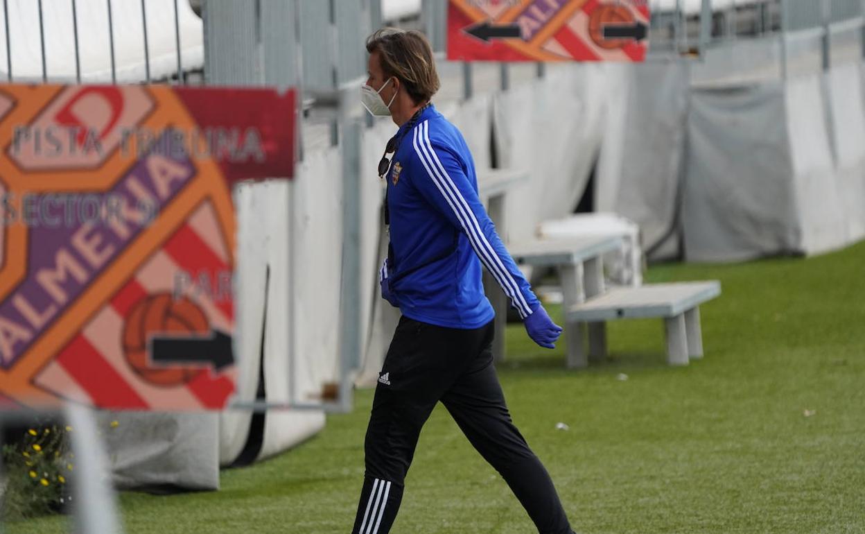 El técnico almeriense tiene cuatro 'nuevos jugadores' que añadir a la plantilla. 