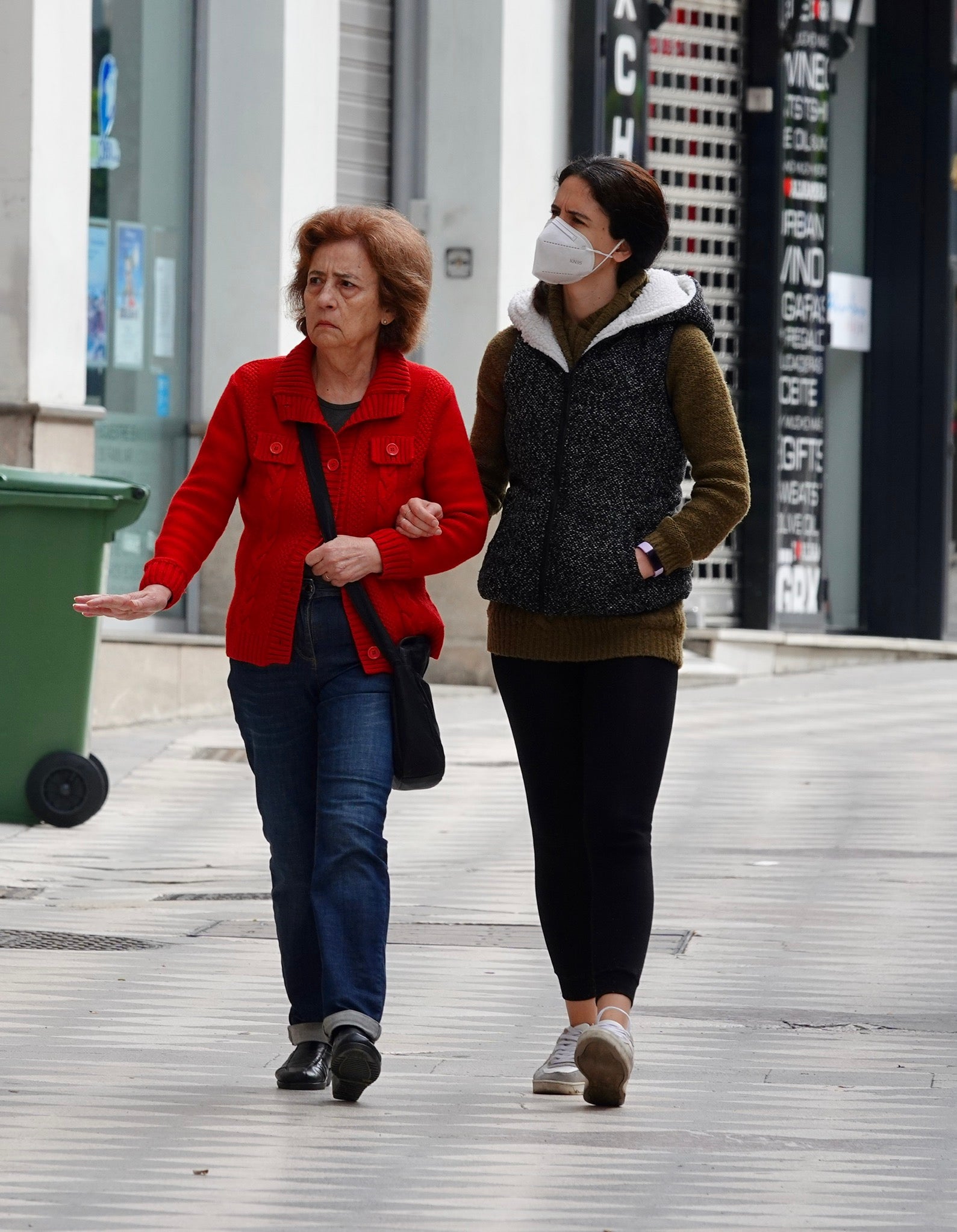 Este domingo, último día en fase 0, ha sido aprovechado por multitud de granadinos para salir a la calle