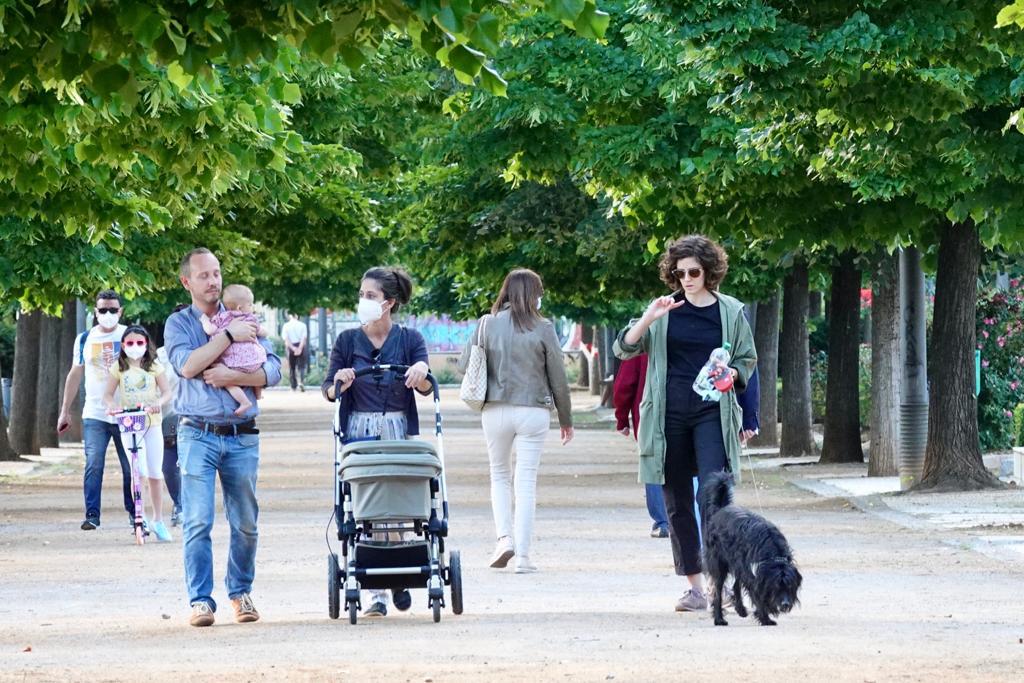 Fotos: Los granadinos disfrutan de los parques