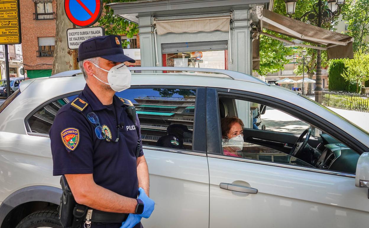 Multan a una terraza de Granada por no cumplir las normas de la fase 1