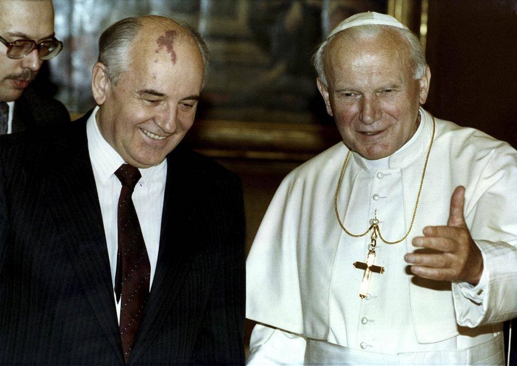 Juan Pablo II y Gorbachov.