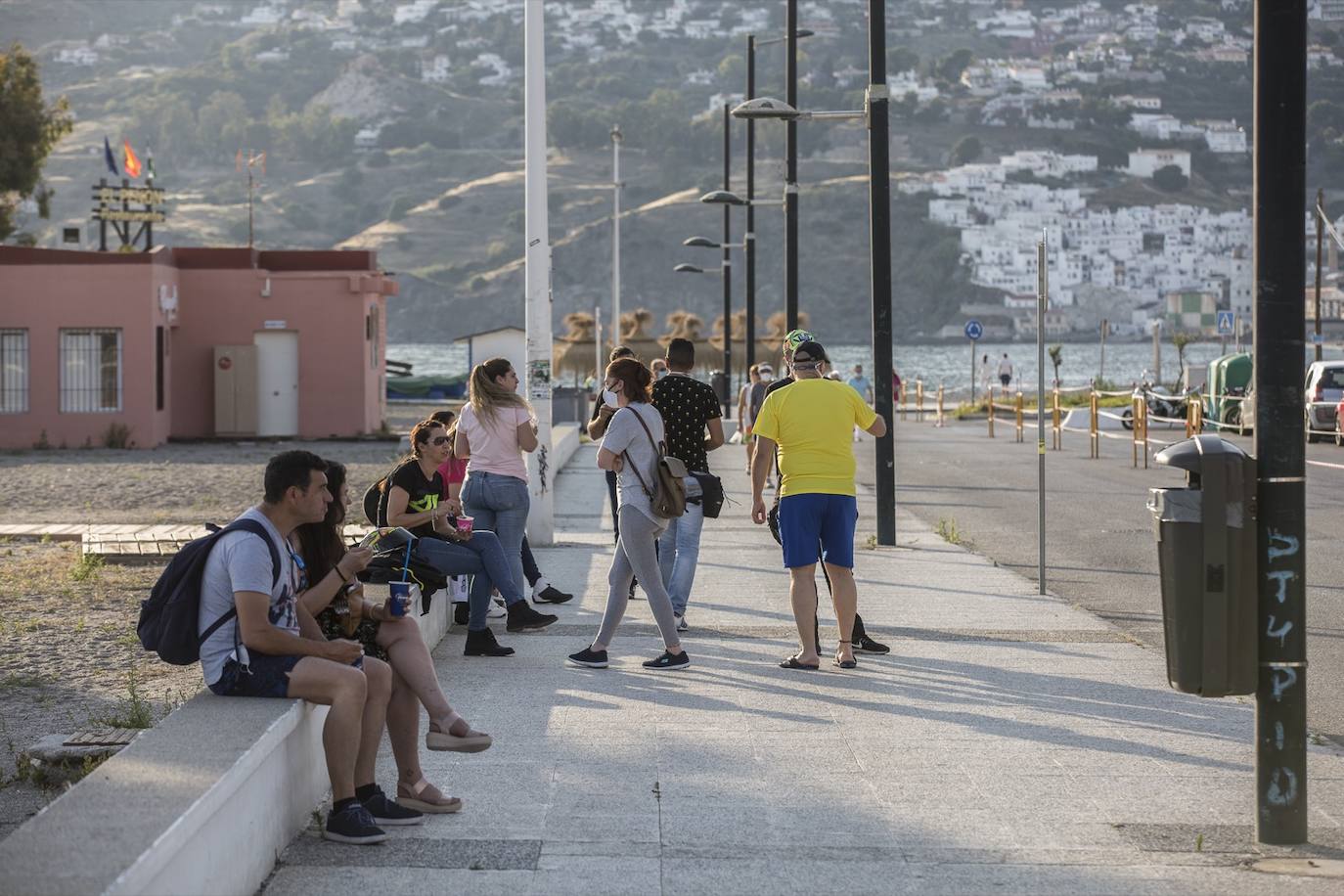 Muchos granadinos han decidido volver a sus segundas residencias aprovechando el buen tiempo