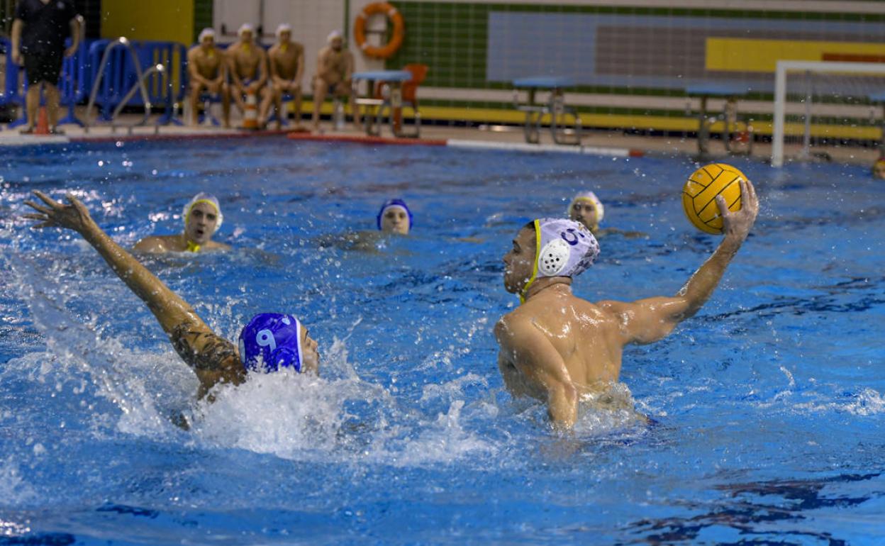 El Club Natación Alhambra fue el líder de la fase regular de la Primera división Andaluza y aspira a regresar a la Segunda división Nacional. 