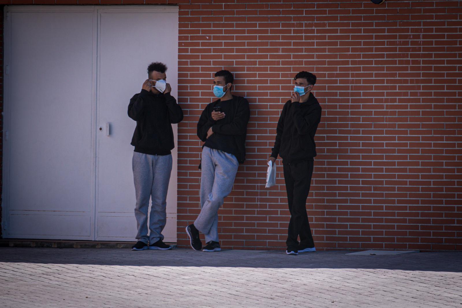 Han dormido en el Paquillo Fernández y tres oenegés se harán cargo de ellos. 