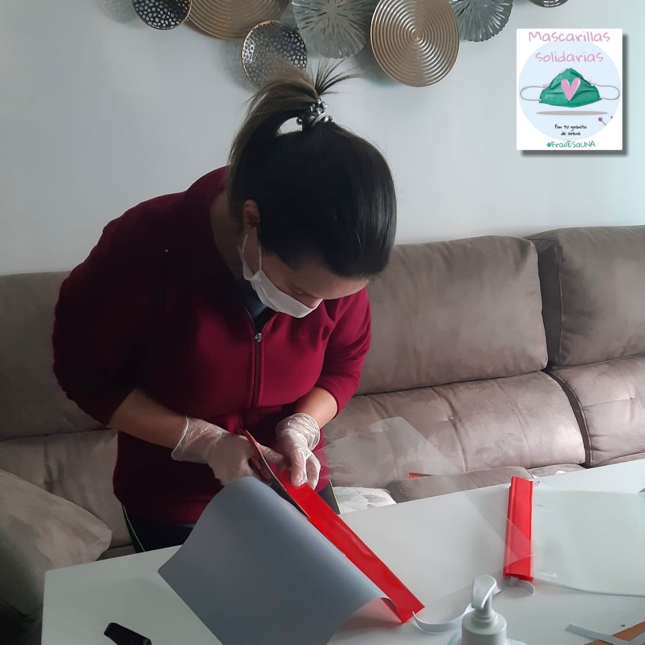 Cientos de mujeres de la provincia han aportado su granito para ayudar en la crisis sanitaria