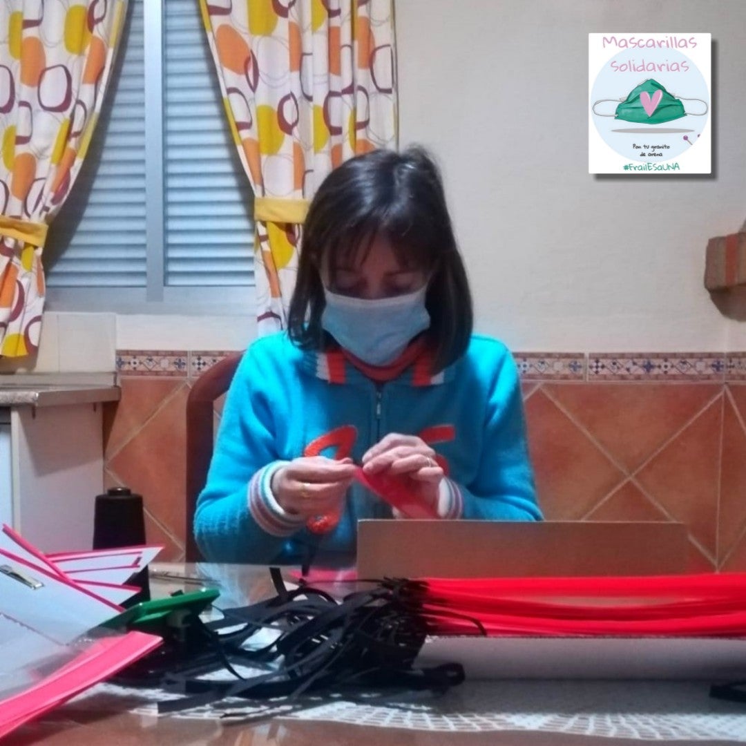 Cientos de mujeres de la provincia han aportado su granito para ayudar en la crisis sanitaria