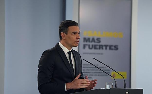 Pedro Sánchez en rueda de prensa este domingo.