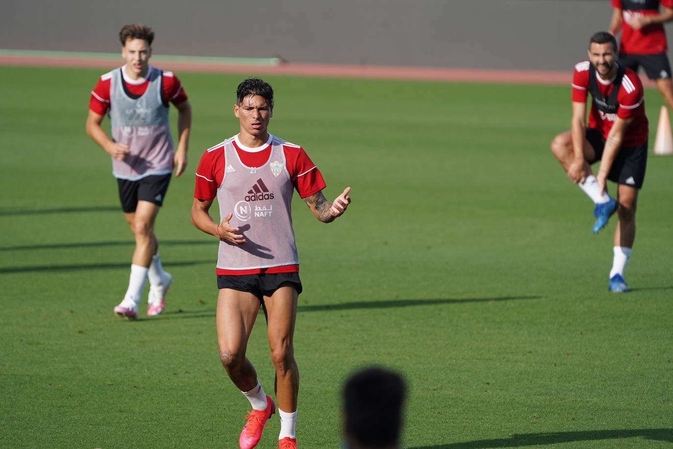 El equipo rojiblanco comienza a preparar el partido de la vuelta a la actividad con un grupo de 29 jugadores