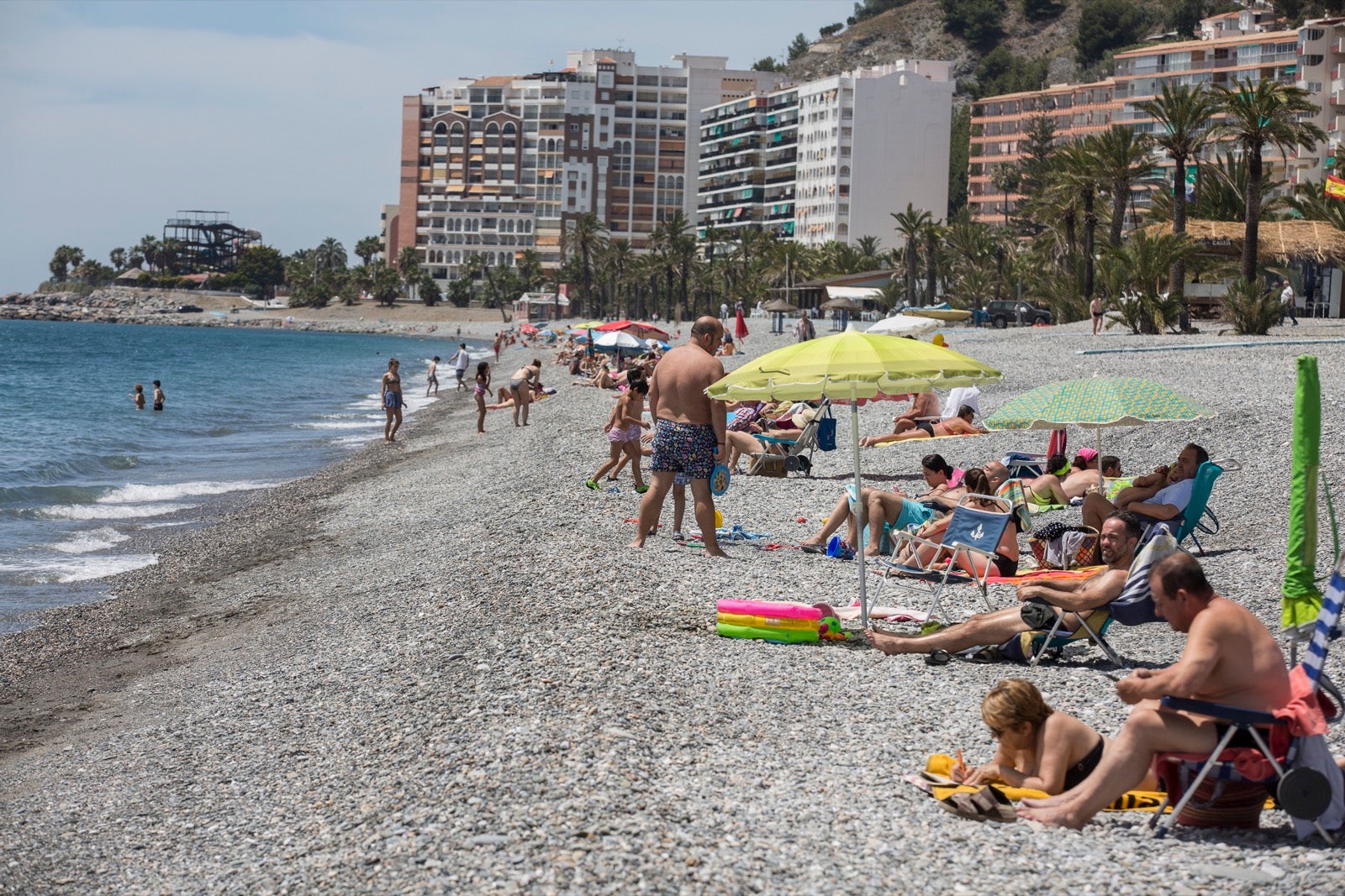 Es el primer sábado desde que se iniciara el estado de alarma en el que se permite el baño y tomar el sol