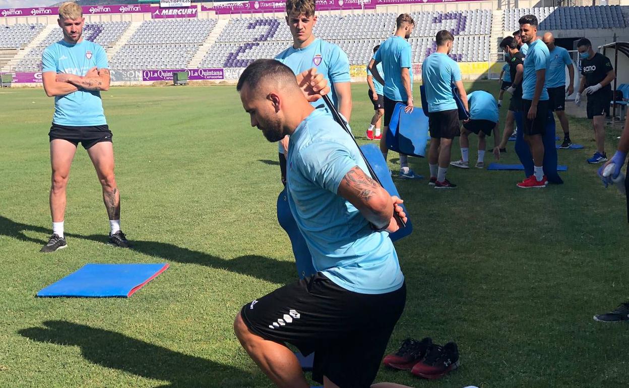 Los jugadores blancos regresaron este sábado a La Victoria. 