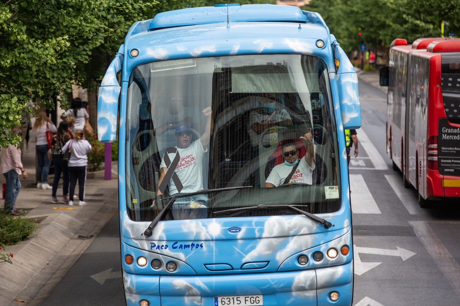 El colectivo de transporte discrecional, de colegios y turístico reclama atención del Gobierno y le exige medidas concretas para resolver su sutuación, paralizada por la crisis de la Covid-19