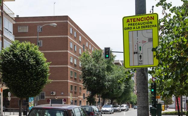 Una de las señales instaladas en la calle Arabial.