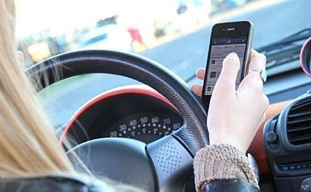 Los cinco trámites y documentos de la DGT que gestionar hacer ya en su teléfono clave