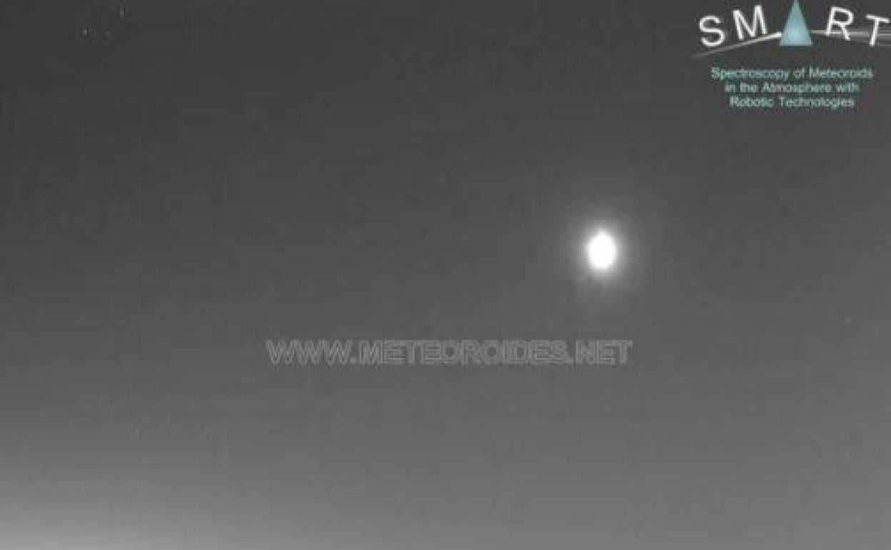 Una bola de fuego sobrevuela Andalucía tras entrar una roca en la atmósfera terrestre a 54.000 kilómetros por hora