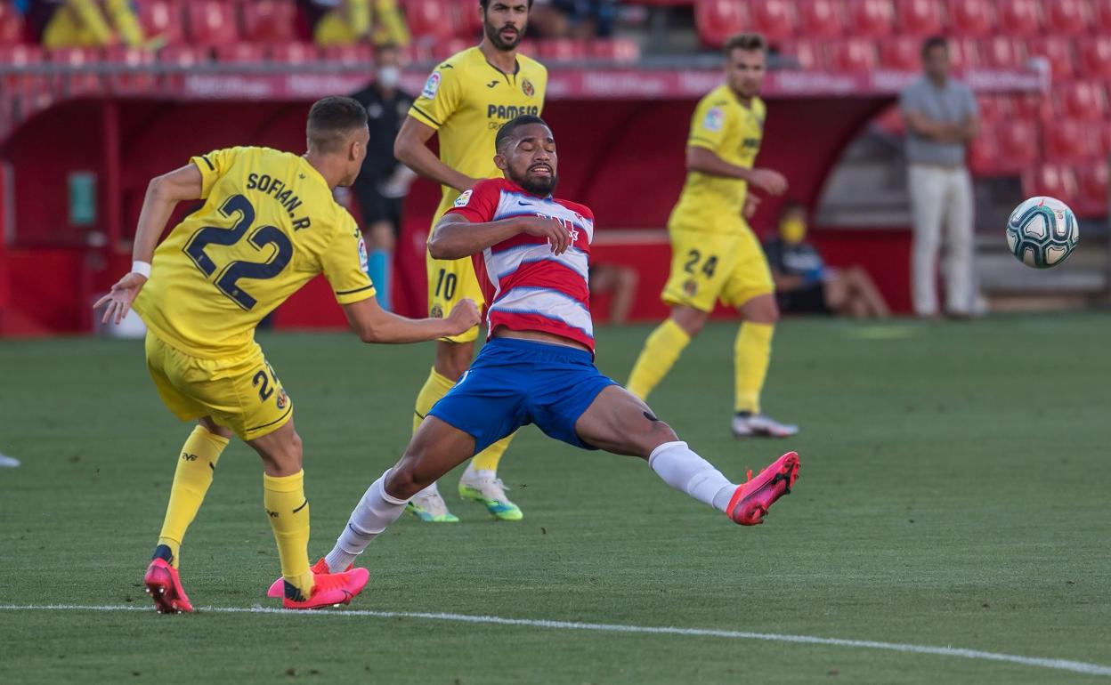 Yangel Herrera recuperó la titularidad tras cumplir sanción en el Villamarín. 