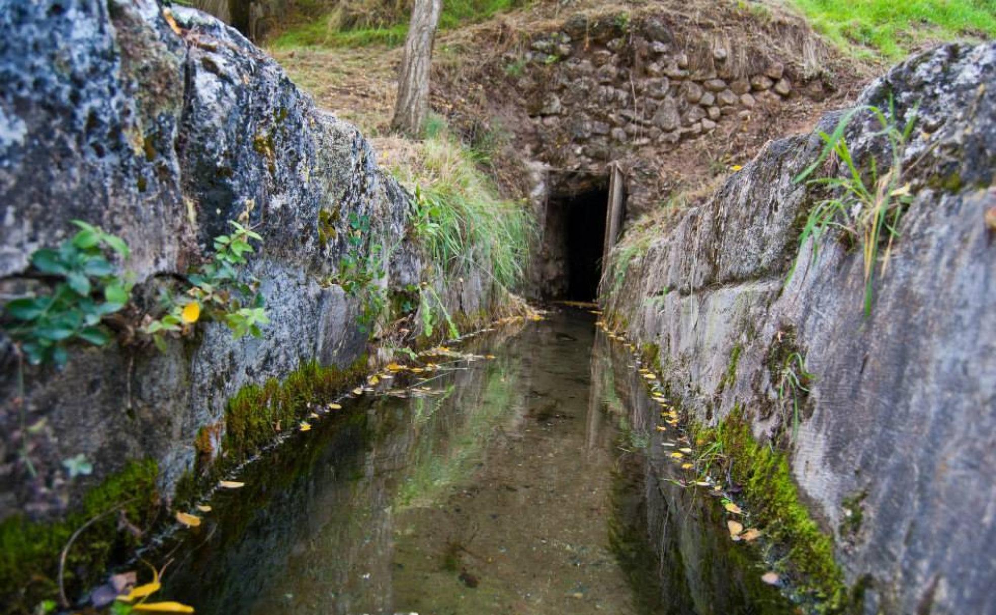 Acequia de Aynadamar, entre Alfacar y Viznar.