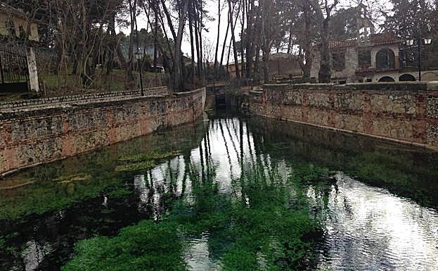 Fuente de las Lágrimas, o Aynadamar. Alfacar.