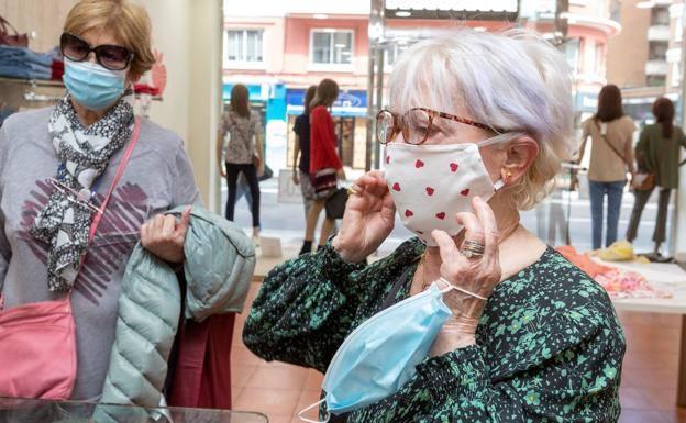 Las 5 reglas de Sanidad para usar mascarillas en la nueva normalidad